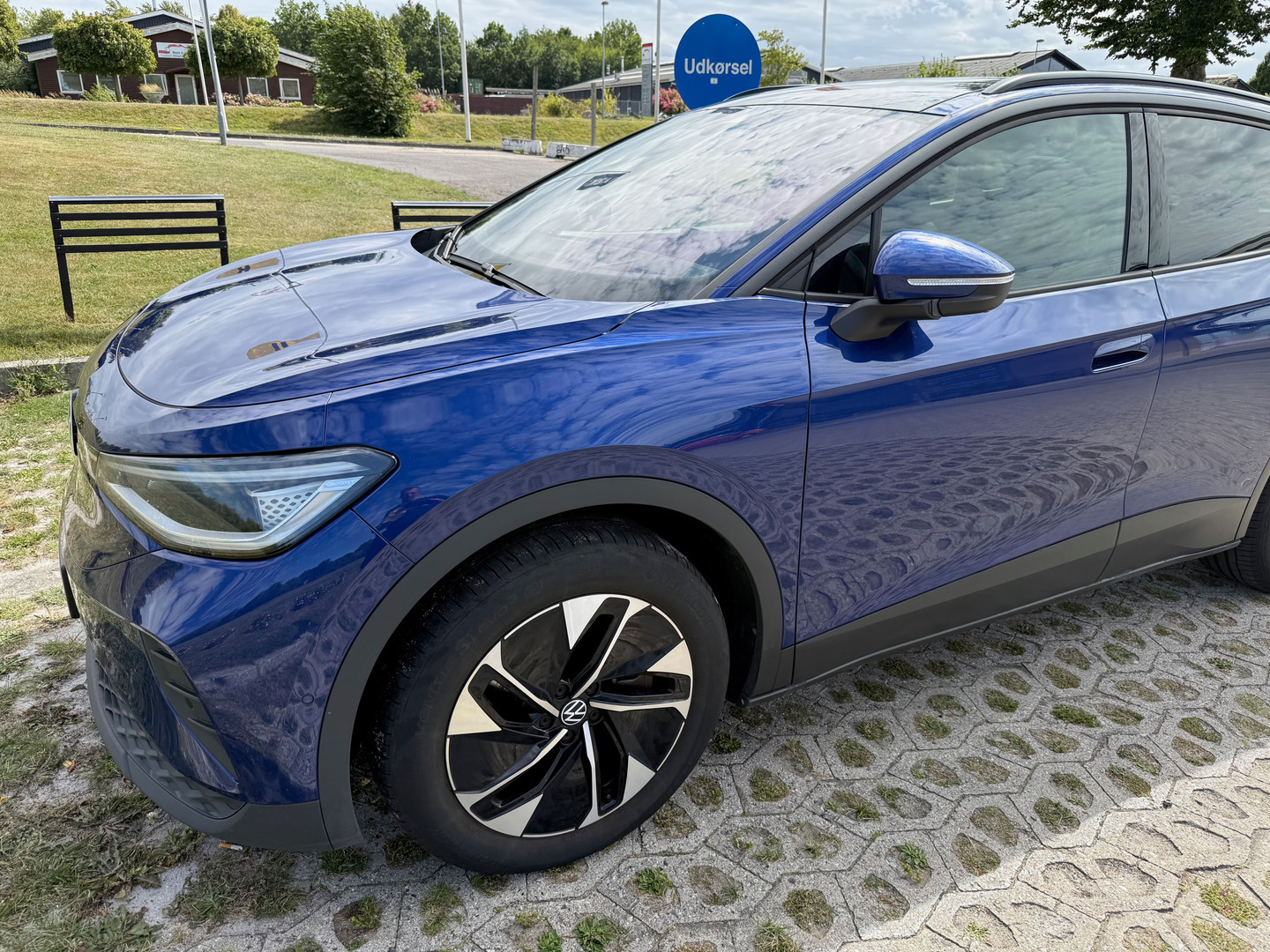 Blå VW ID.4 fra 2024