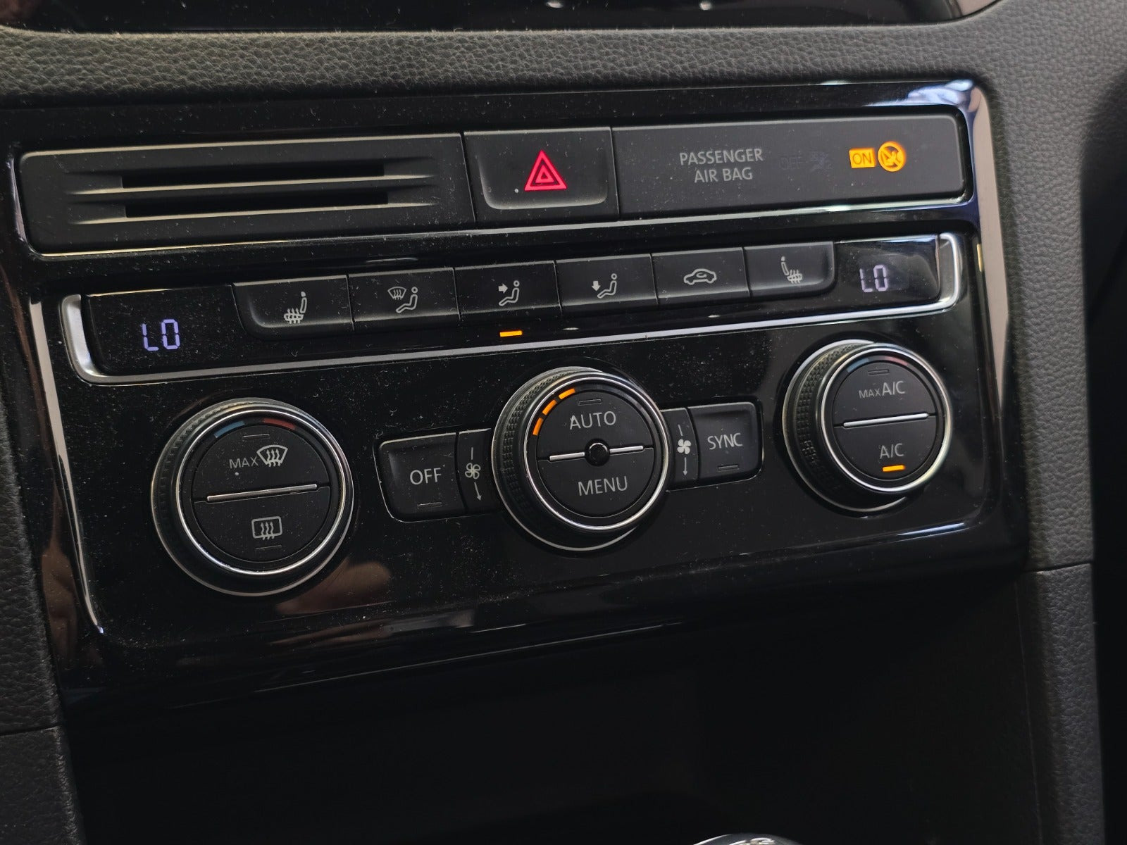 Gul VW Golf Sportsvan fra 2015