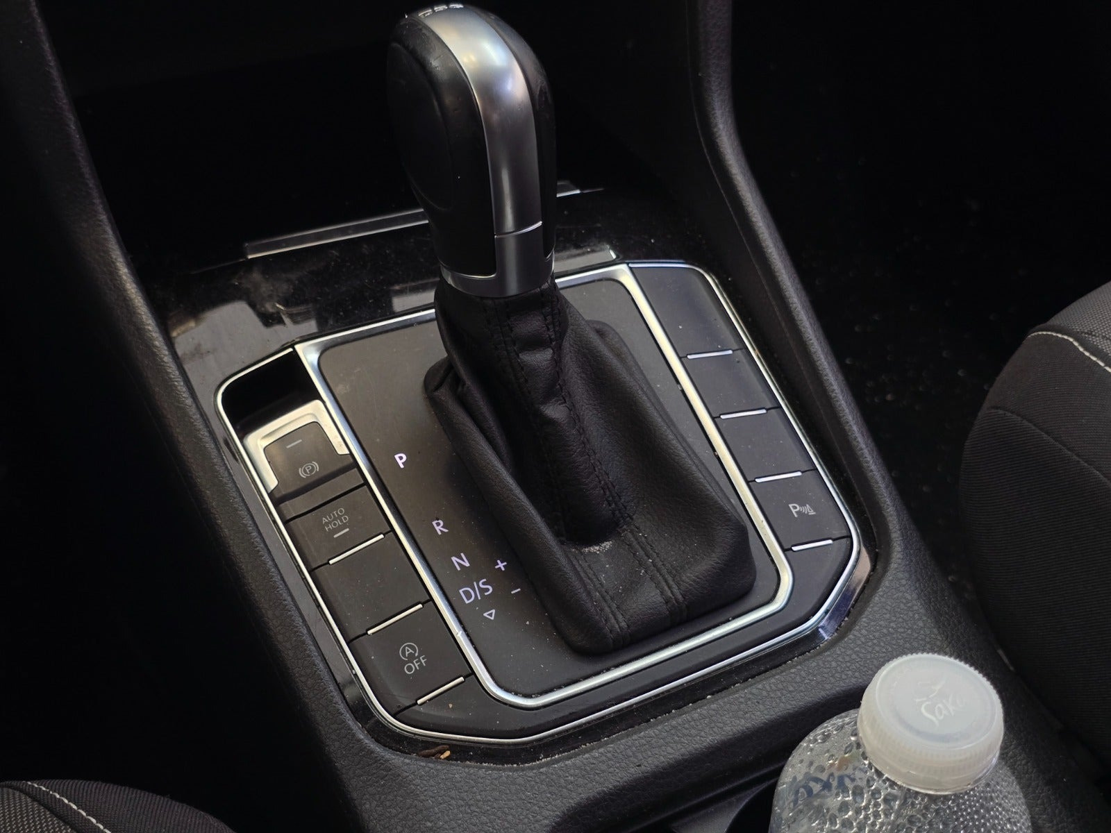Gul VW Golf Sportsvan fra 2015