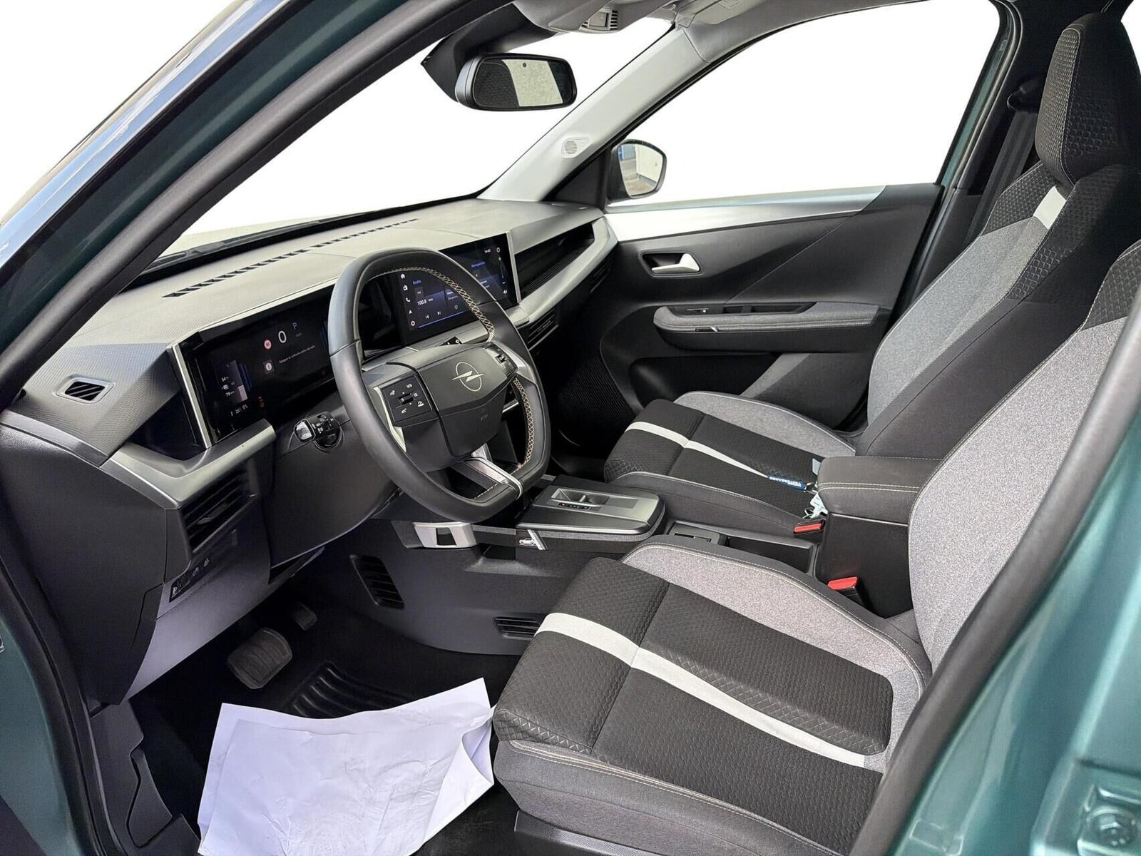 Grøn Opel Frontera fra 2025