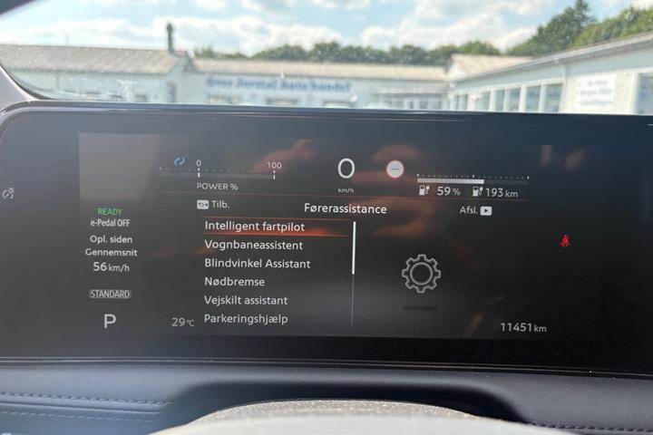 Sølv Nissan Ariya fra 2025