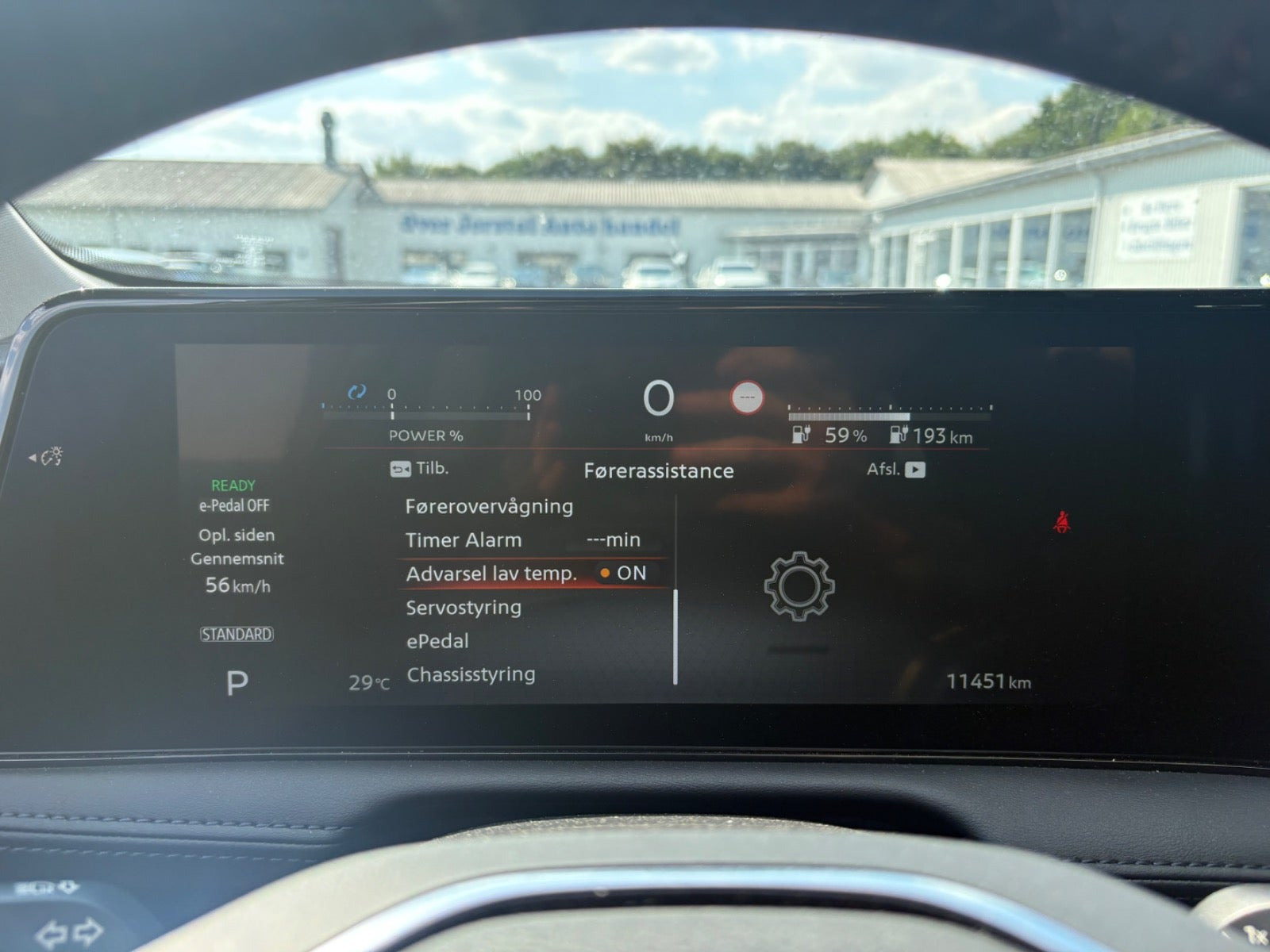 Sølv Nissan Ariya fra 2025
