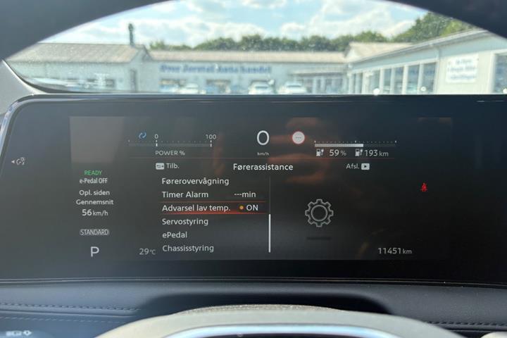 Sølv Nissan Ariya fra 2025