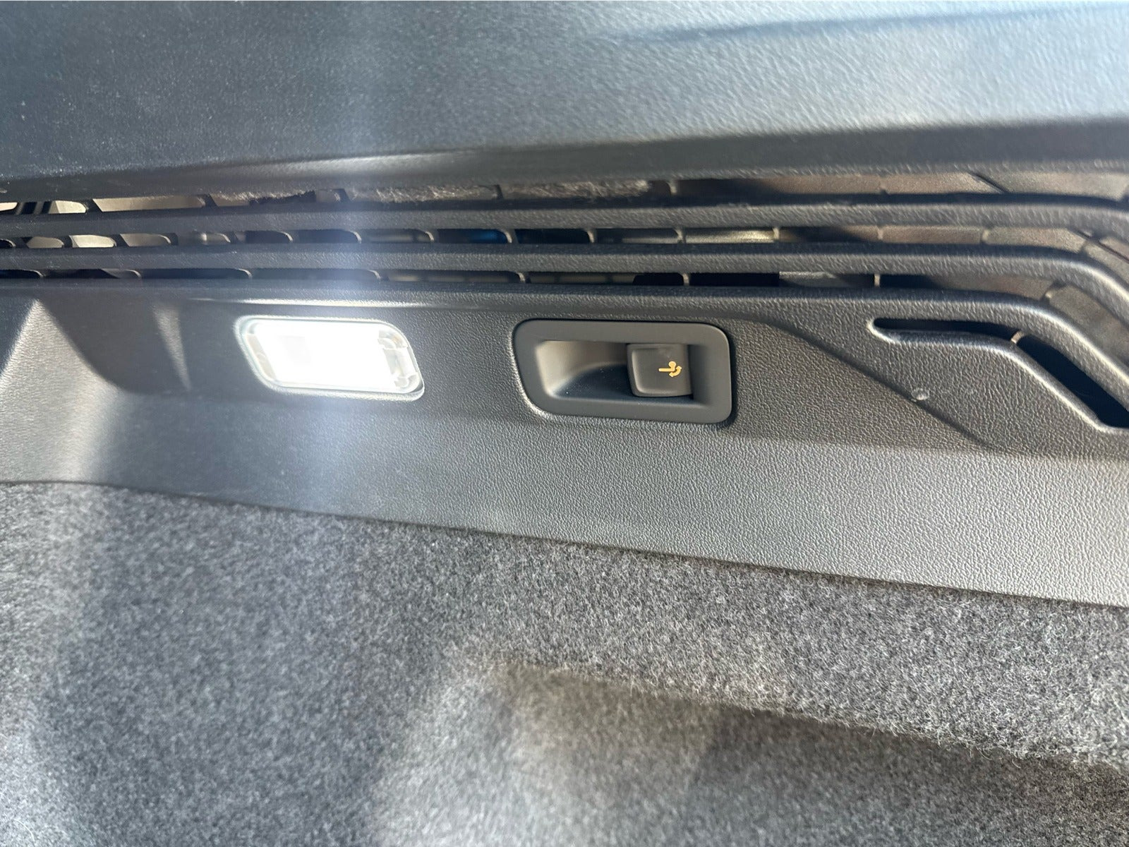 Hvid VW ID.4 fra 2023
