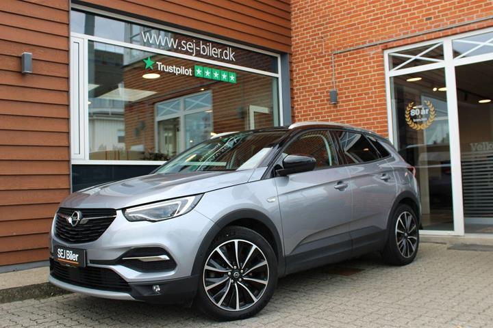 Grå Opel Grandland X fra 2021