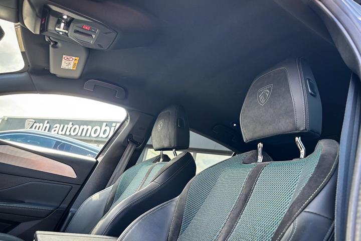 Grå Peugeot E-308 fra 2024