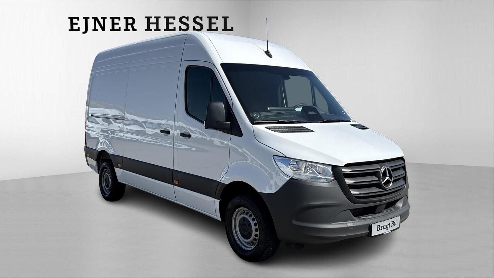 Hvid Mercedes Sprinter 317 fra 2025