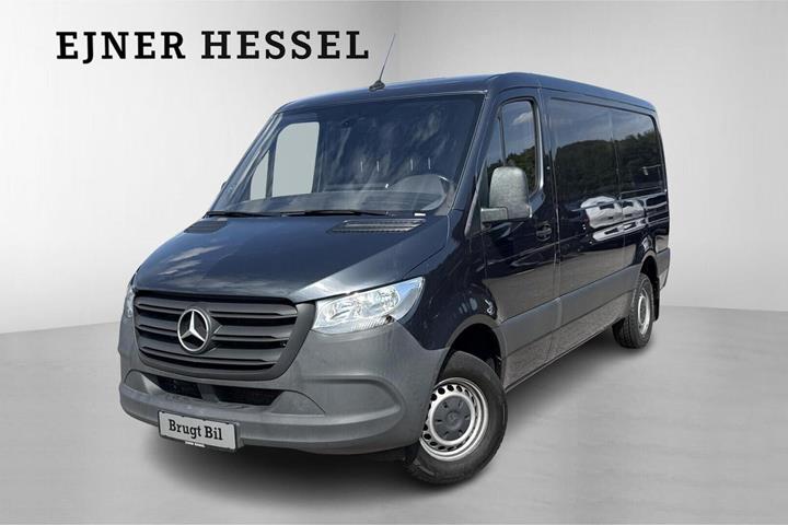 Grå Mercedes Sprinter 317 fra 2022