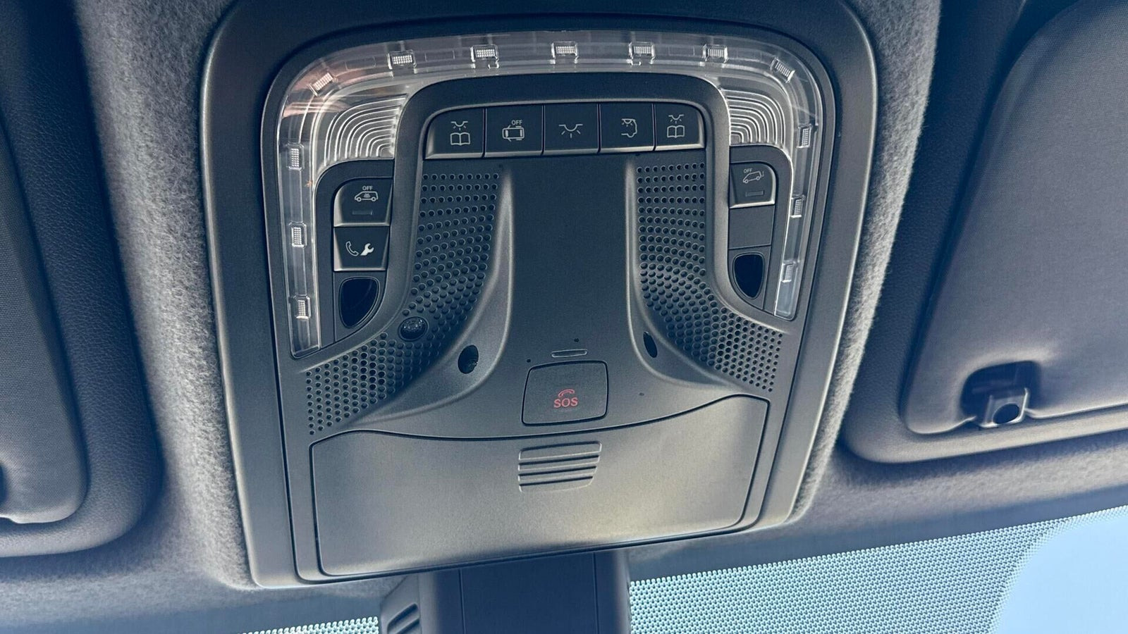 Grå Mercedes Sprinter 317 fra 2022