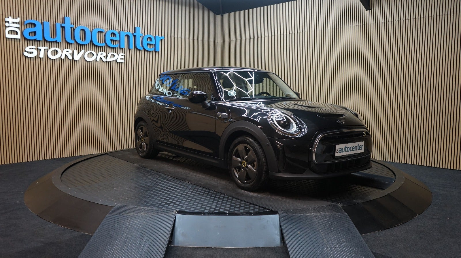 Mini Cooper SE Essential