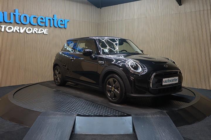 Sort Mini Cooper SE fra 2023