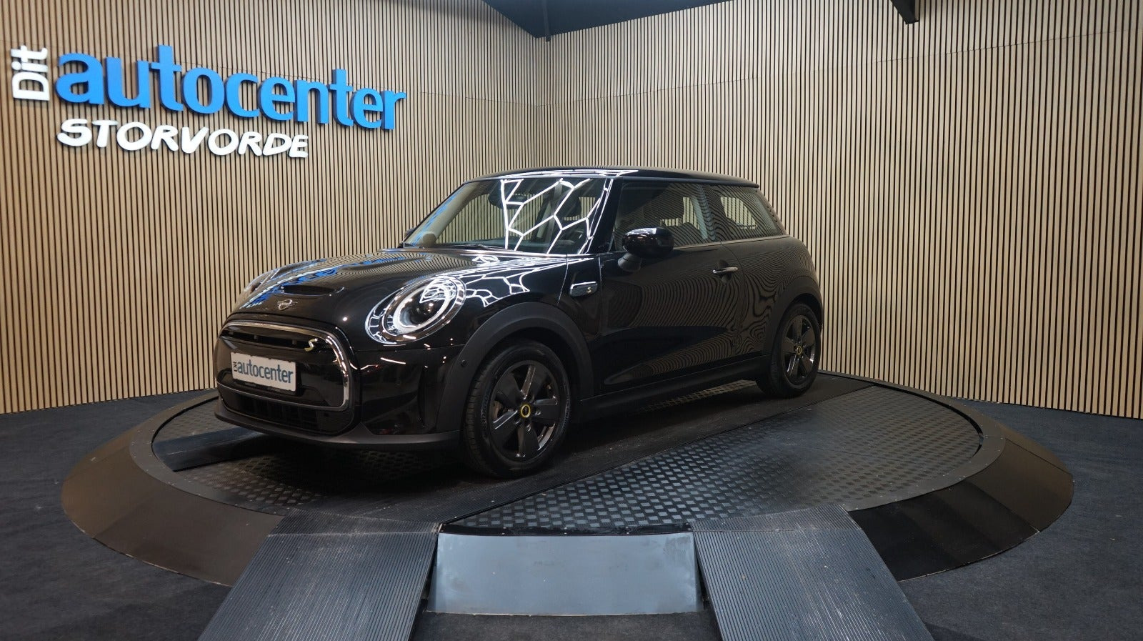 Sort Mini Cooper SE fra 2023