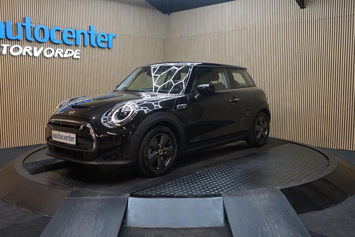 Sort Mini Cooper SE fra 2023