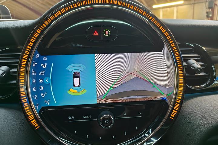 Sort Mini Cooper SE fra 2023