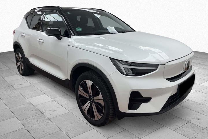 Hvid Volvo XC40 fra 2023