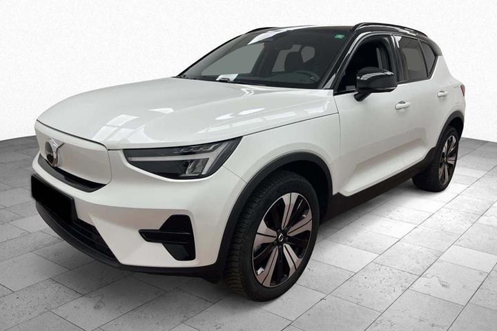 Hvid Volvo XC40 fra 2023