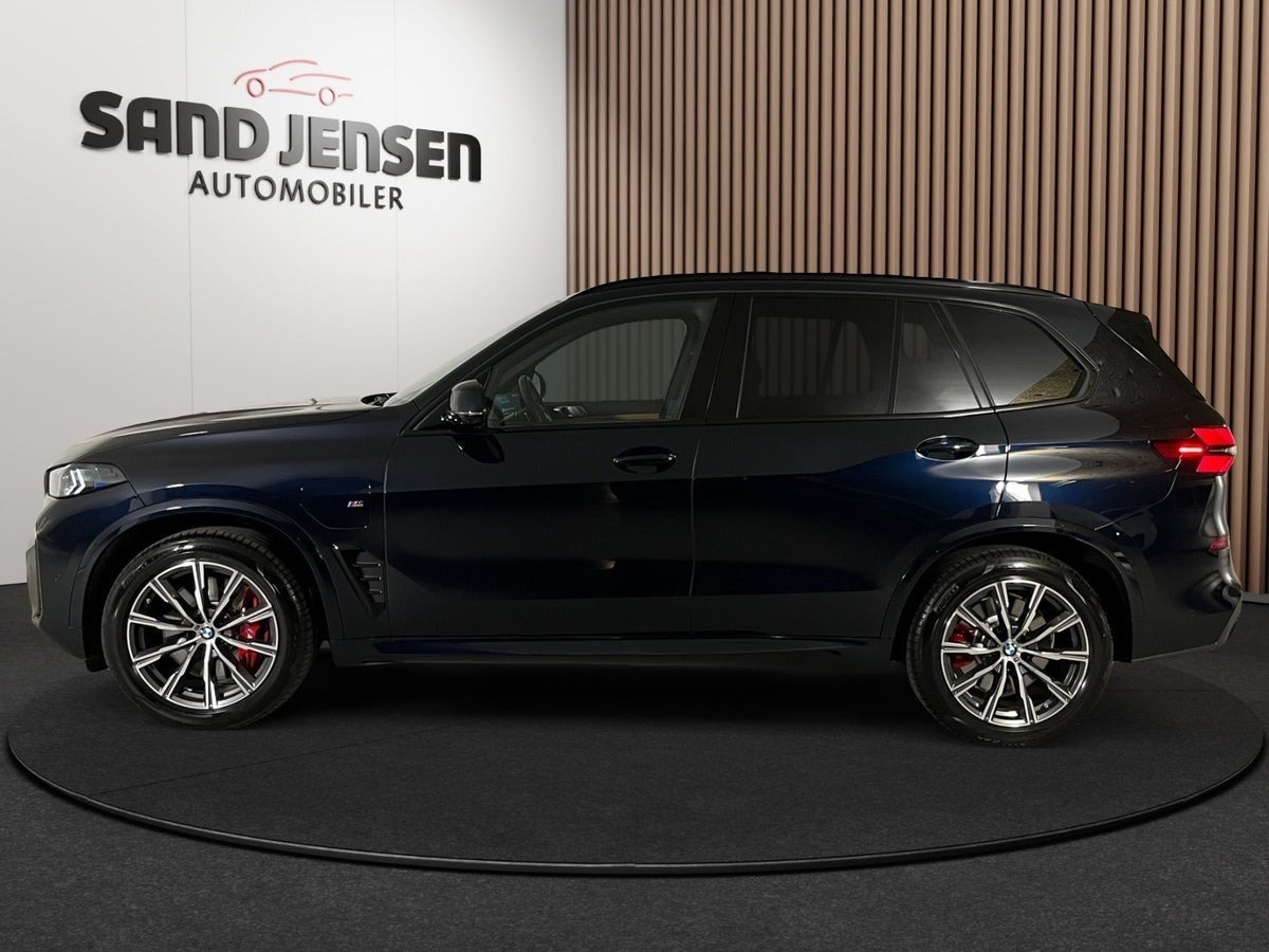 Sort BMW X5 fra 2025