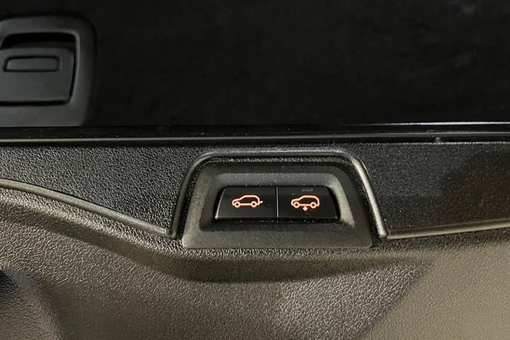 Sort BMW X5 fra 2025