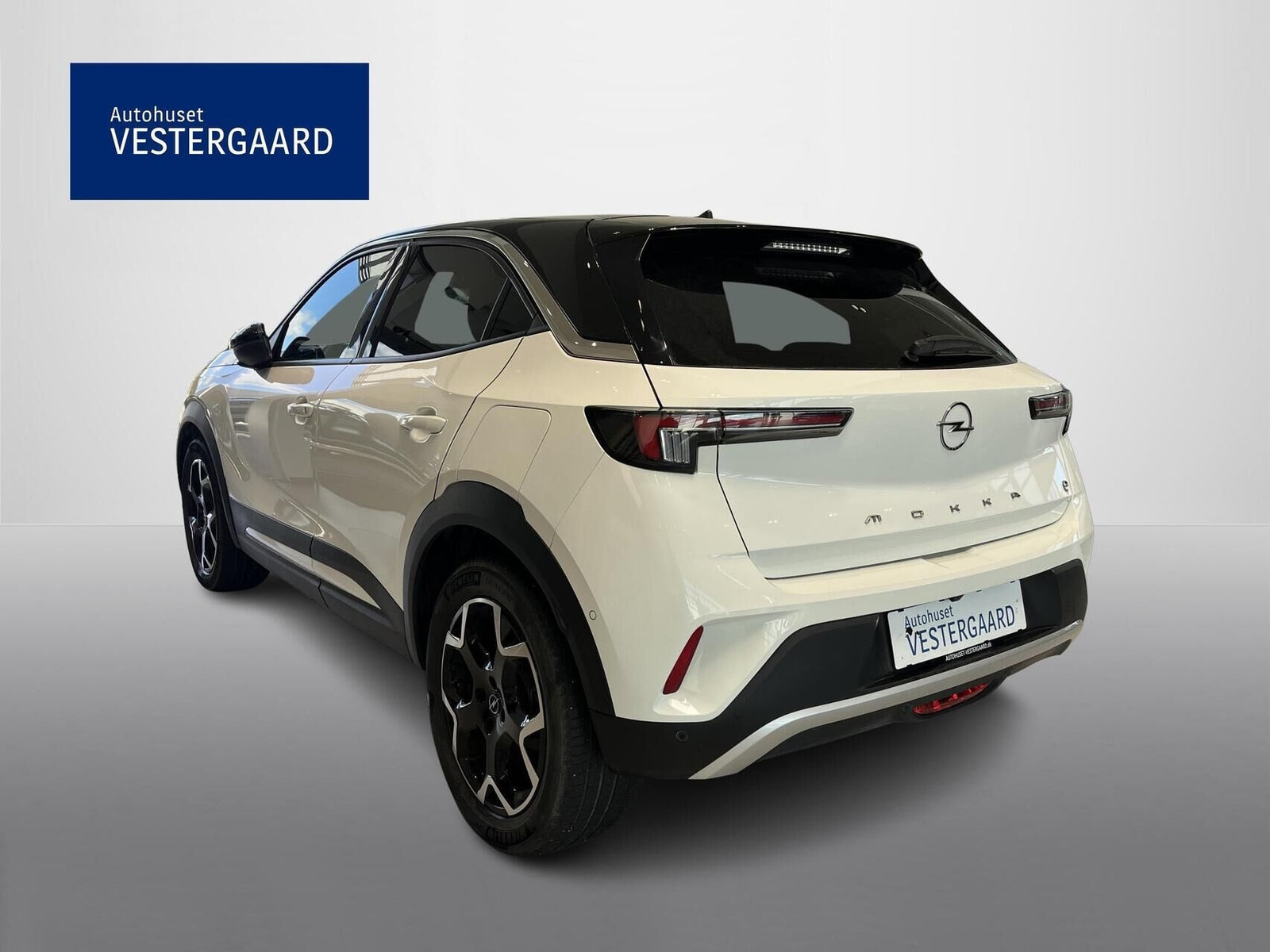 Hvid Opel Mokka-e fra 2022