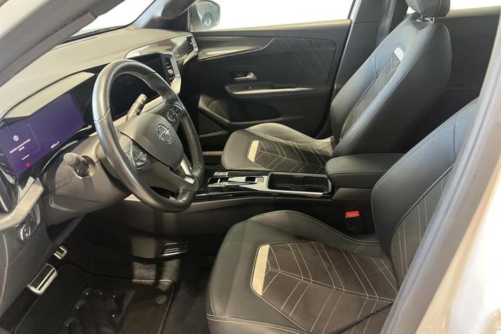 Hvid Opel Mokka-e fra 2022