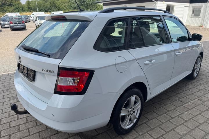 Hvid Skoda Fabia fra 2018