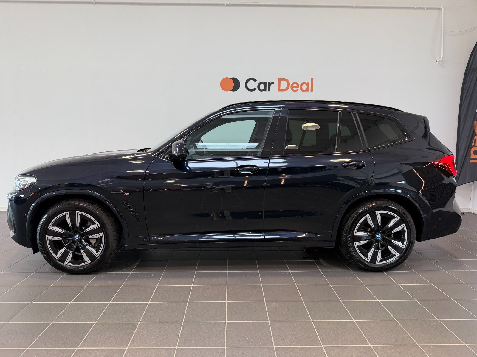 Sort BMW iX3 fra 2023