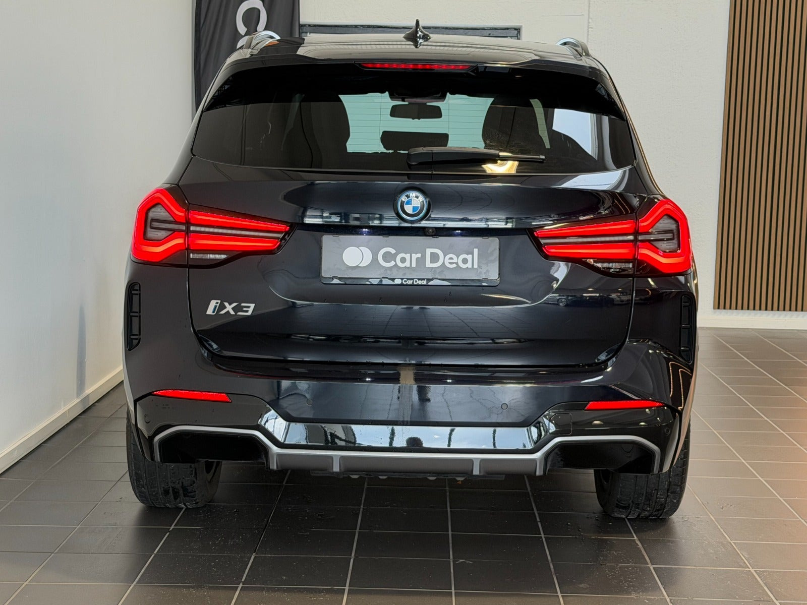 Sort BMW iX3 fra 2023