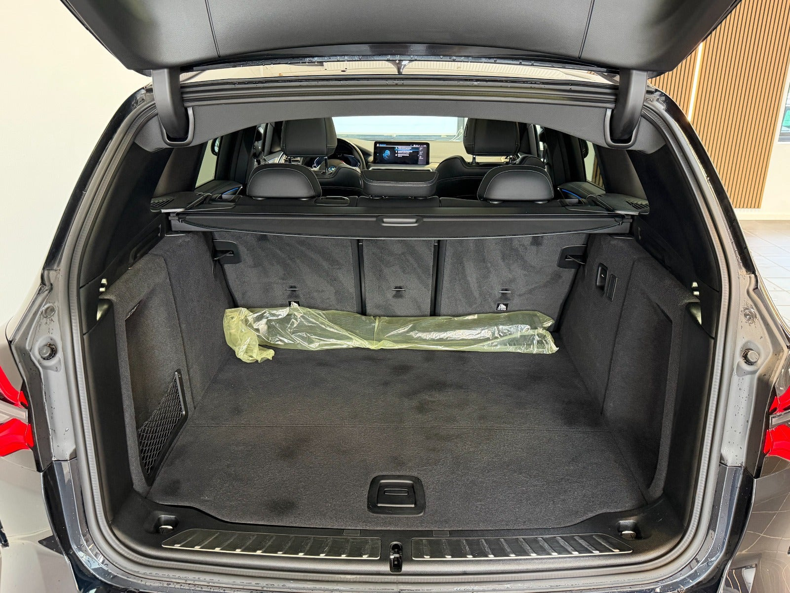 Sort BMW iX3 fra 2023
