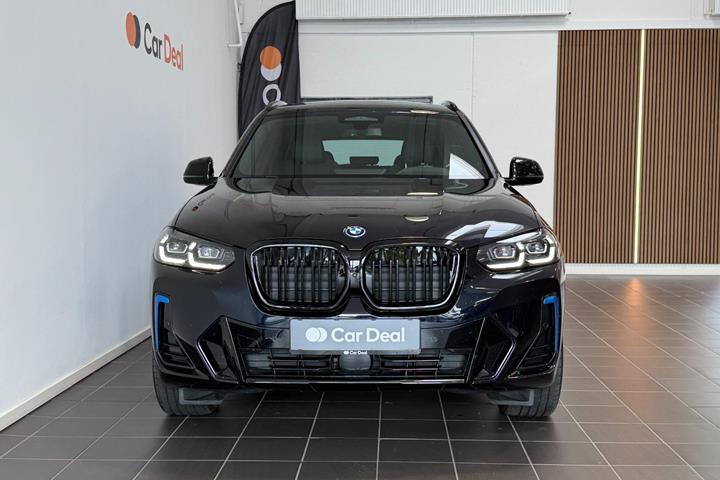 Sort BMW iX3 fra 2023