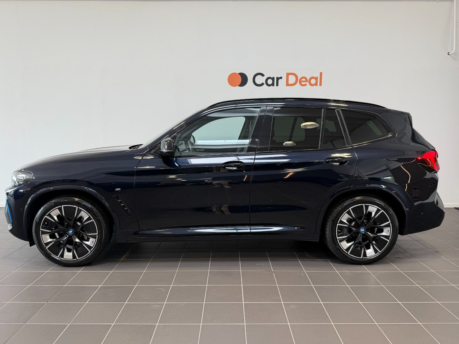 Sort BMW iX3 fra 2023