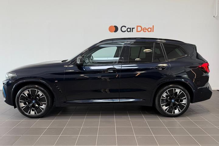 Sort BMW iX3 fra 2023