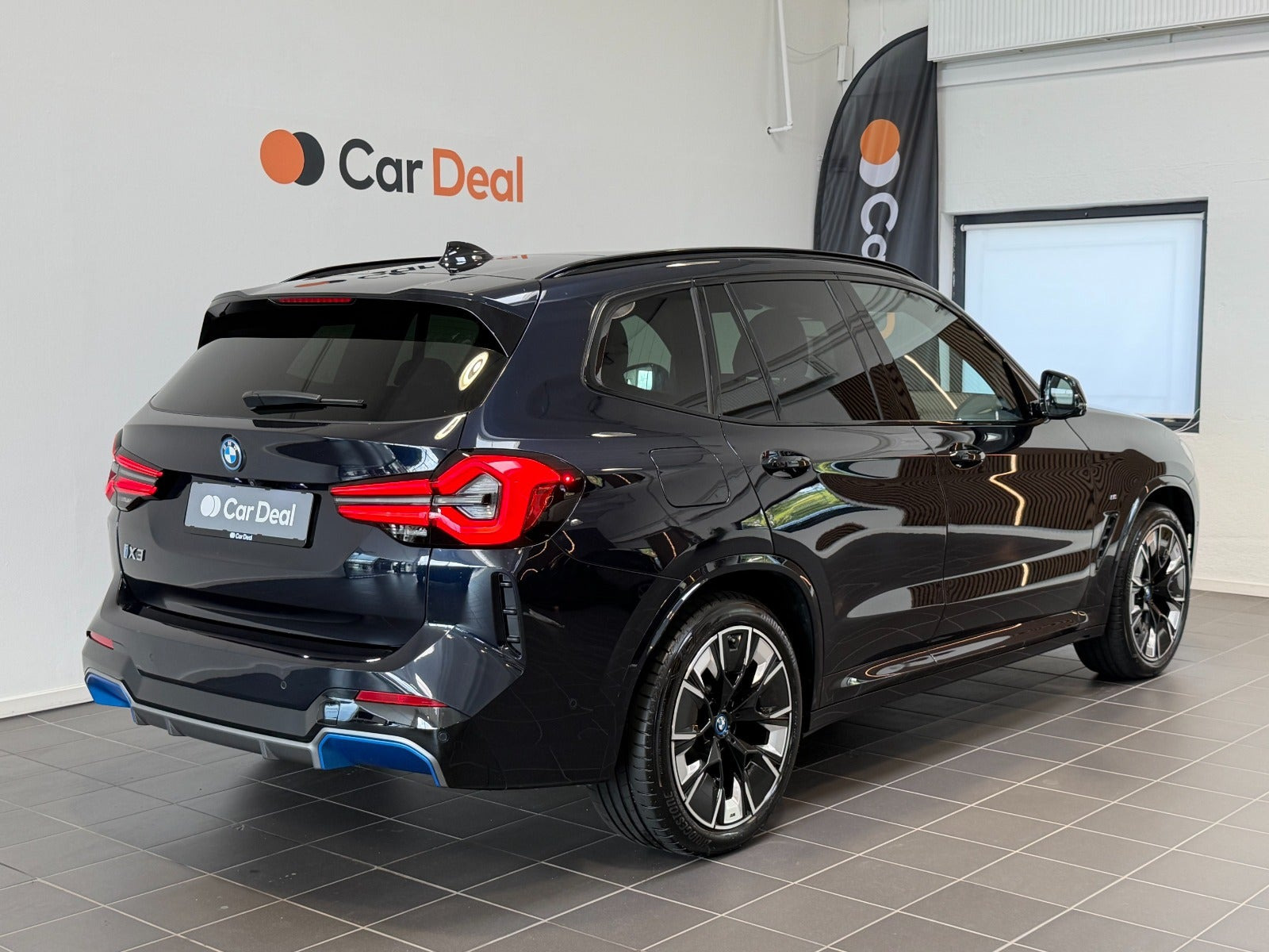 Sort BMW iX3 fra 2023