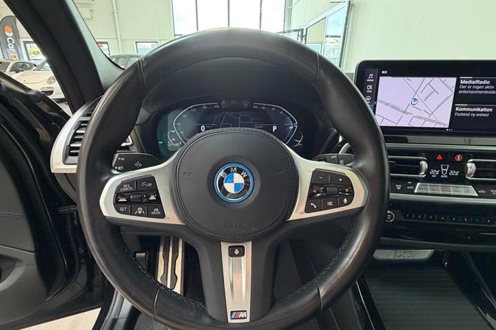 Sort BMW iX3 fra 2023