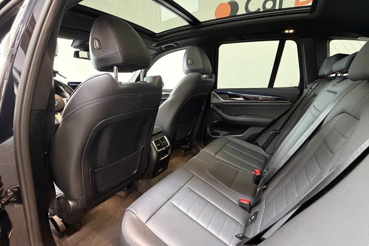 Sort BMW iX3 fra 2023