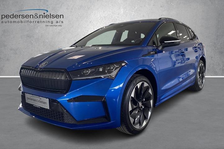 Blå Skoda Enyaq fra 2023