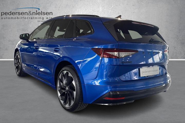 Blå Skoda Enyaq fra 2023