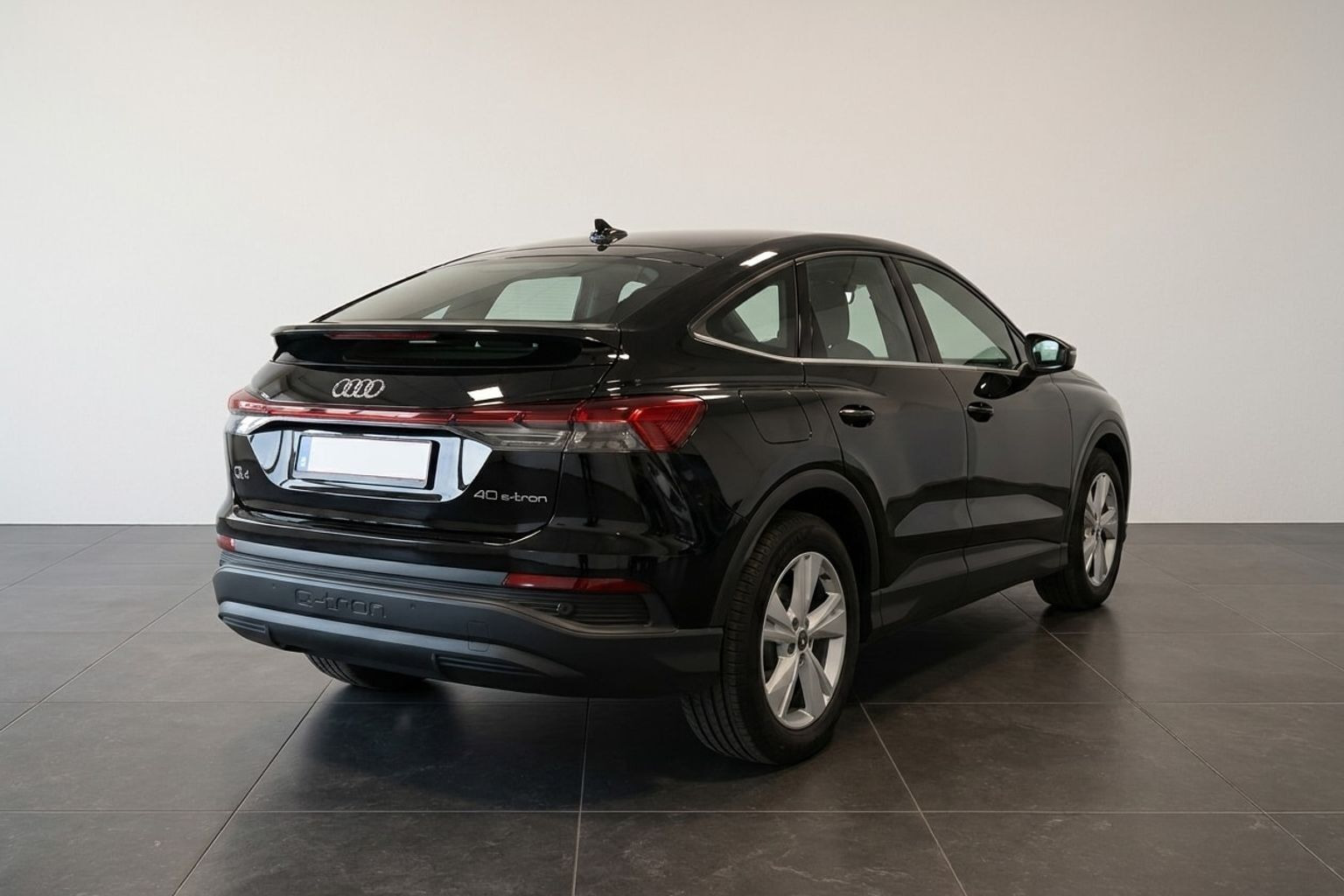 Sort Audi Q4 fra 2022