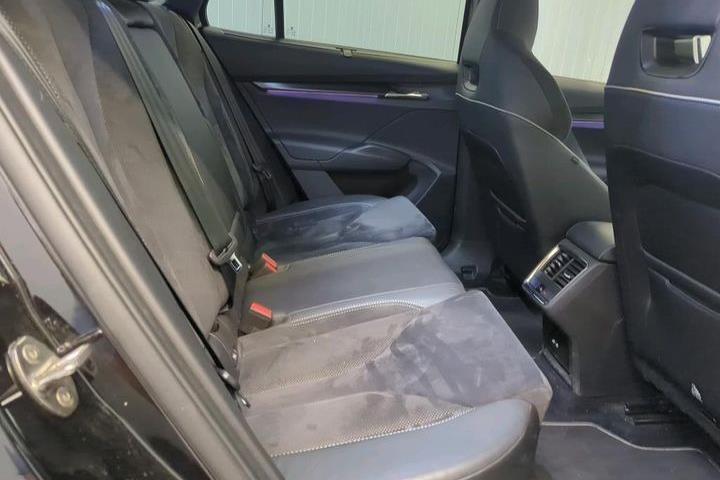 Sort Skoda Enyaq fra 2022