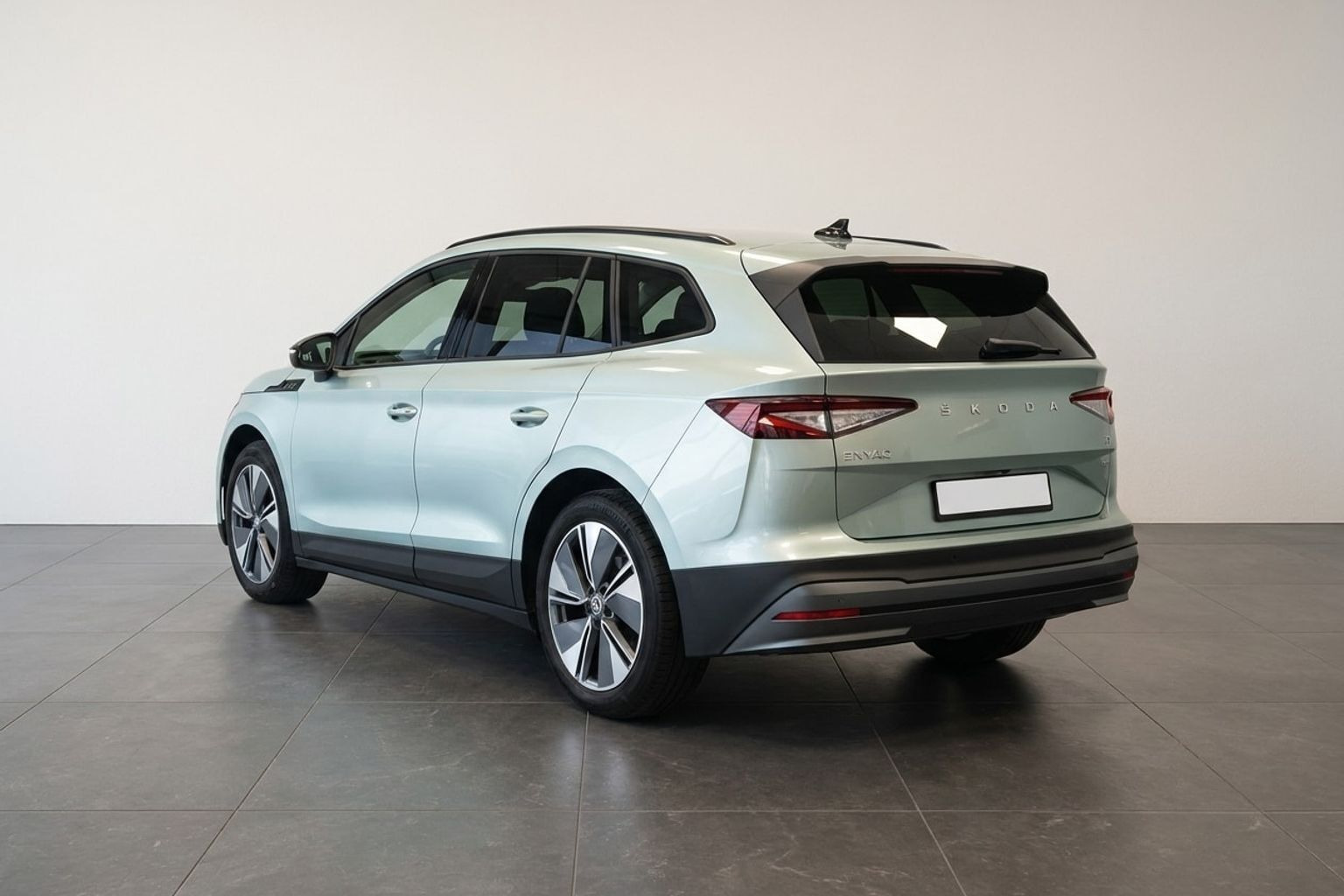 Sølv Skoda Enyaq fra 2021