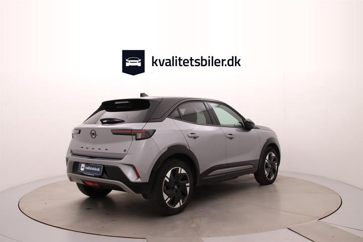 Sølv Opel Mokka-e fra 2025