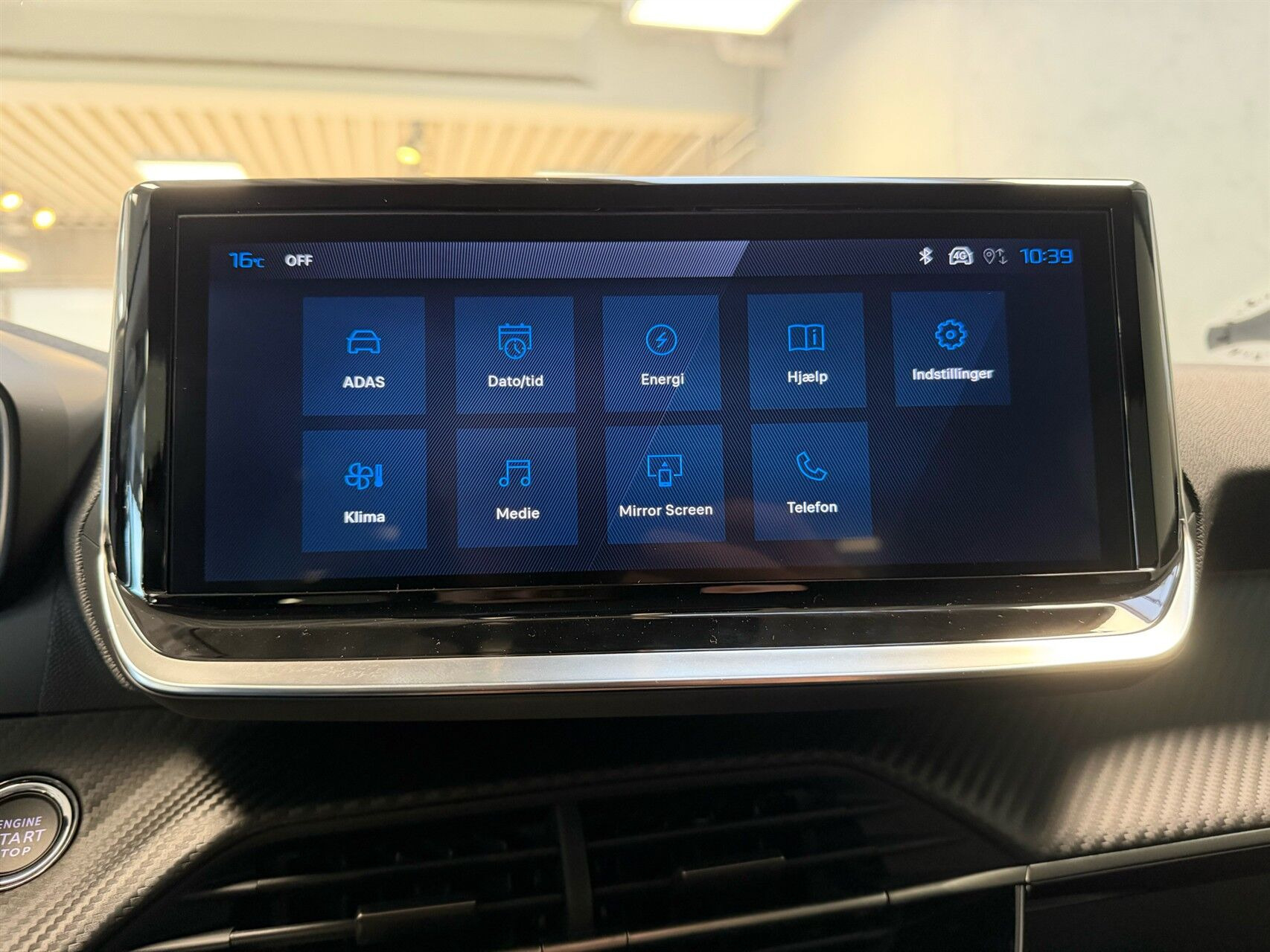 Sort Peugeot e-208 fra 2026