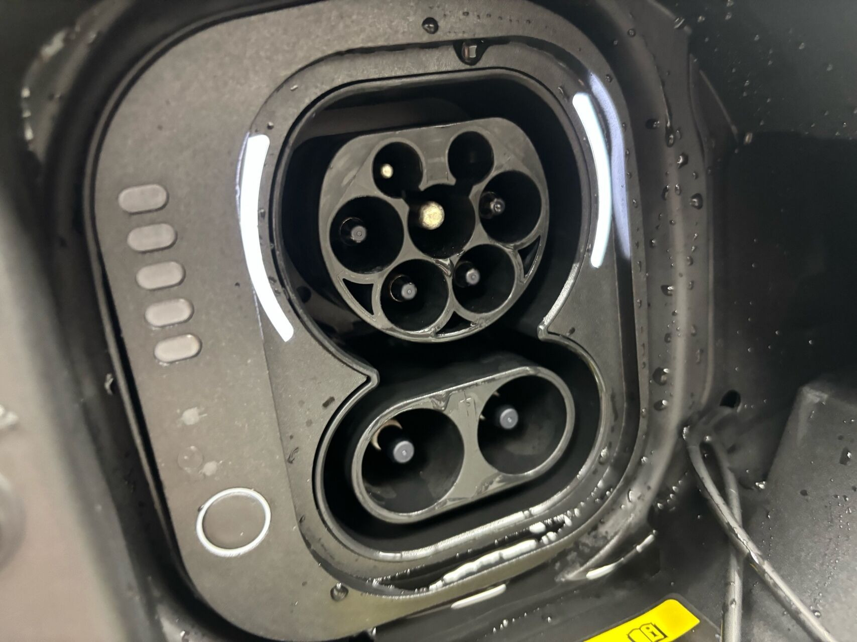 Hvid Fiat 500e fra 2023