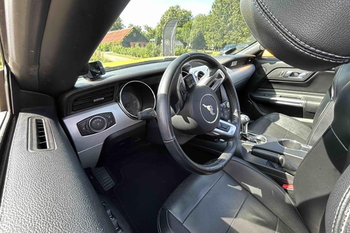 Gul Ford Mustang fra 2016