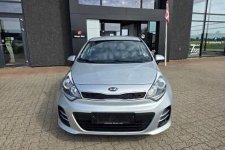 Sølv Kia Rio fra 2016