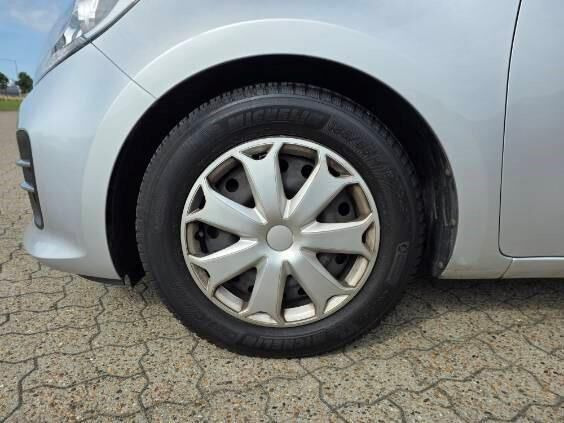 Sølv Kia Rio fra 2016