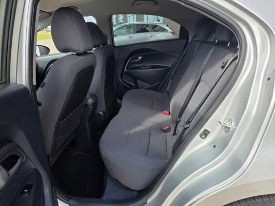 Sølv Kia Rio fra 2016