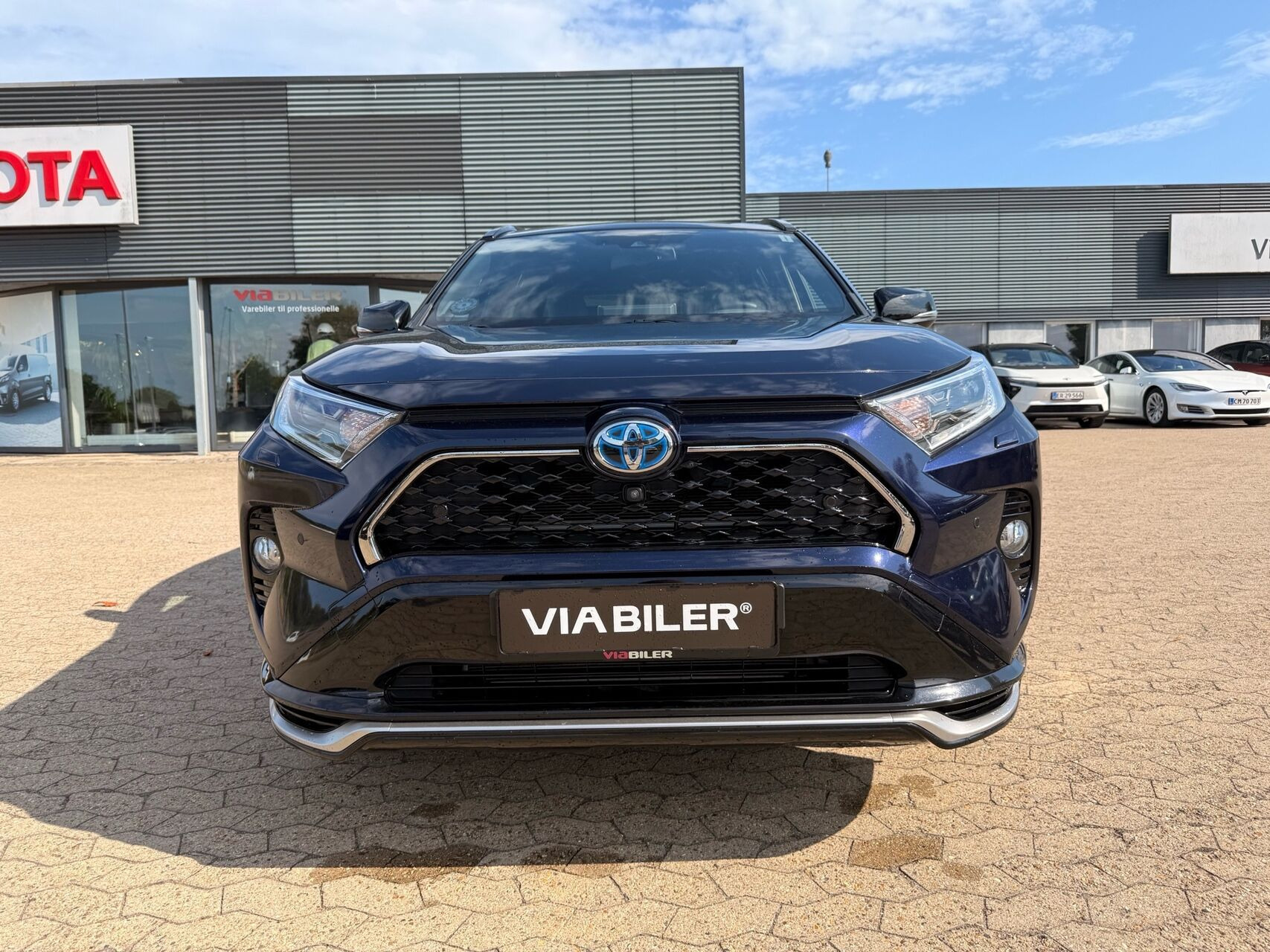 Blå Toyota RAV4 Plug-in fra 2021