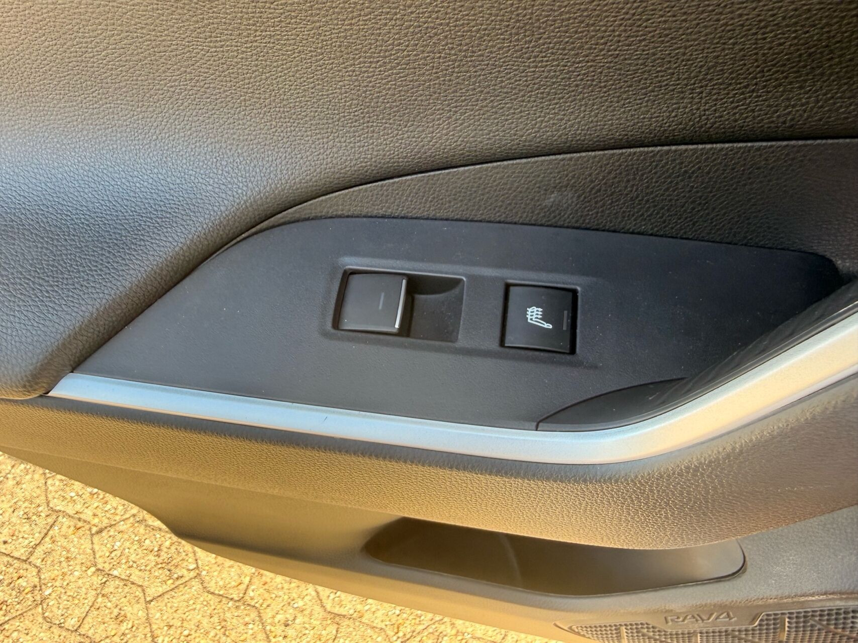 Blå Toyota RAV4 Plug-in fra 2021