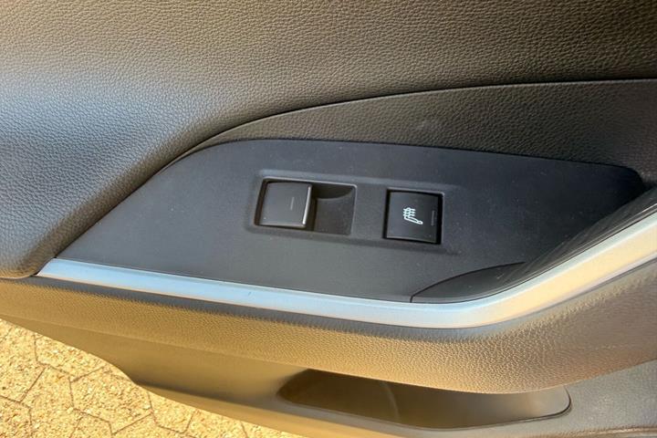 Blå Toyota RAV4 Plug-in fra 2021