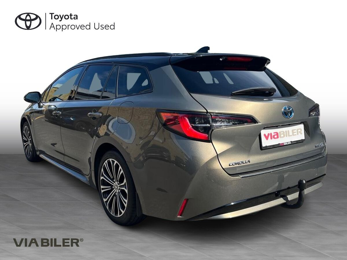 Bronze Toyota Corolla fra 2021